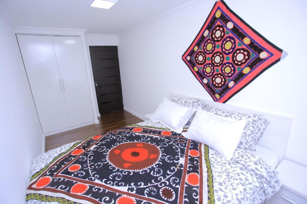 Overlooking Registan Square Luxury 2 Bedrooms Apartment Samarcanda Exterior foto
